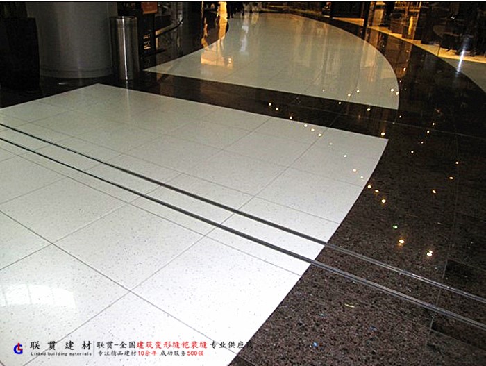 铜仁市抗震型地面变形缝安装效果案例